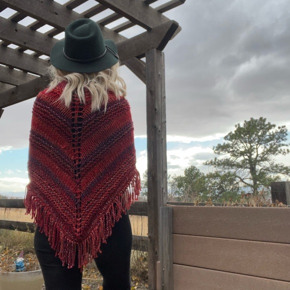 NWOT HAND KNIT SHAWL 100% Acrylic from Denmark Various Colors - Picture 2 of 8